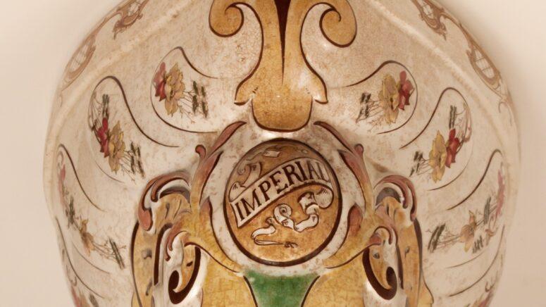 Zahodska školjka iz Domobranske 8